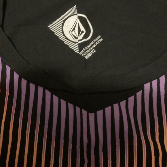 Volcom graphic tank top 🌟 2/$20 - Picture 3 of 5